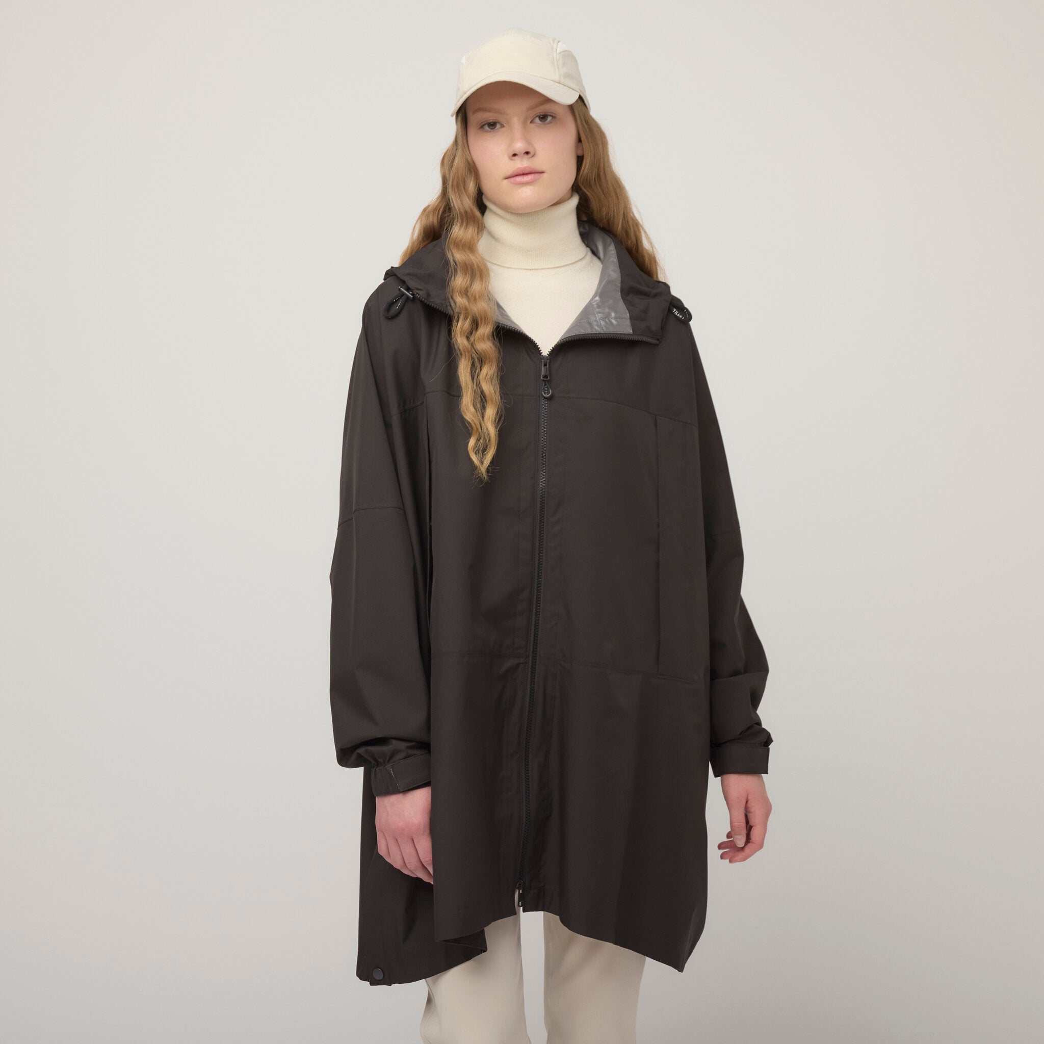 Tilley 防雨 可摺疊收納 Poncho 主產品圖