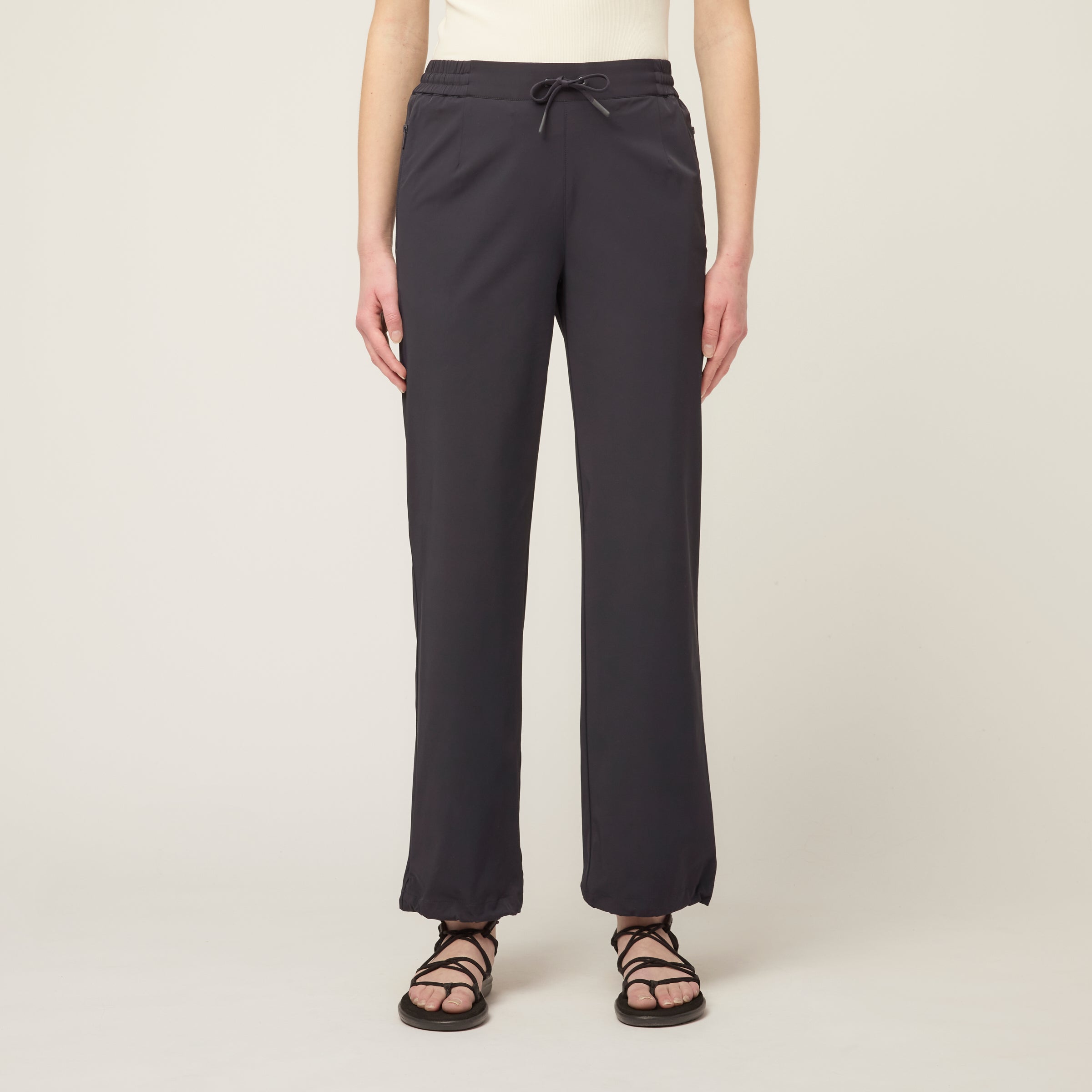 Tilley Tech Stretch Nylon Wide 長褲 主產品圖