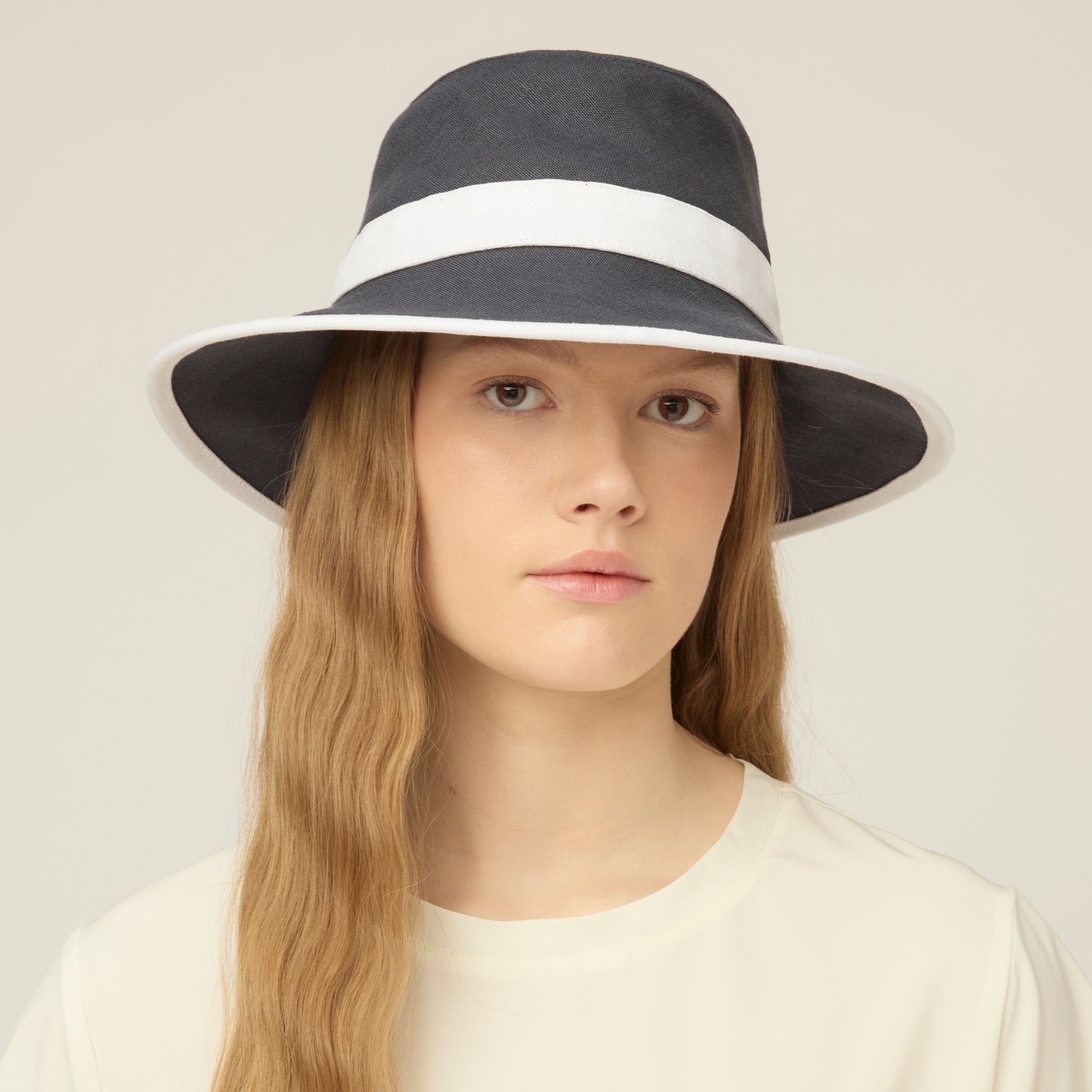 Tilley The Adrienne 帽 主產品圖