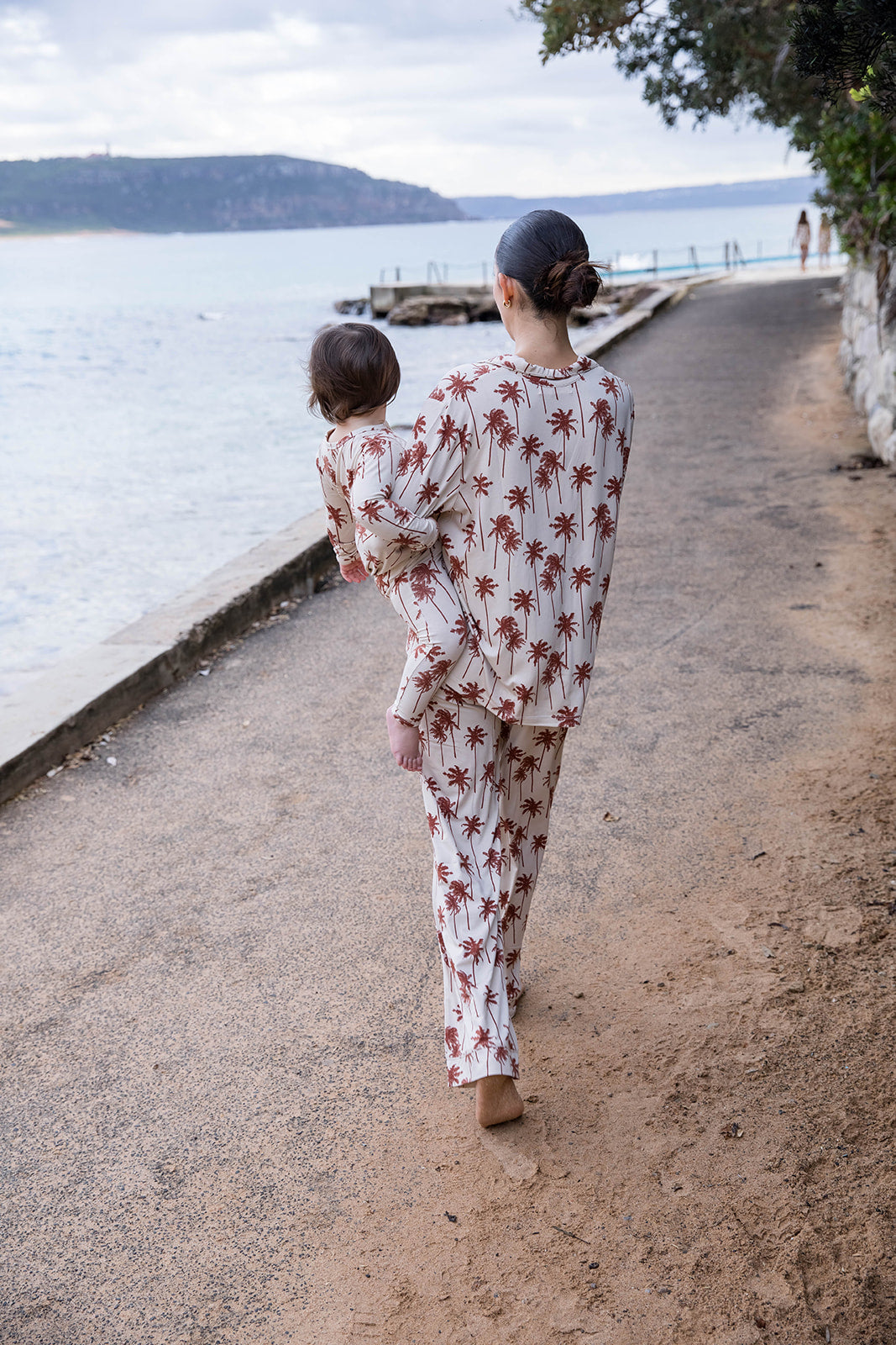 Bambi & Birdie 女士翻領長袖長褲家居服套裝 棕櫚樹圖案｜產品及細節圖片 2