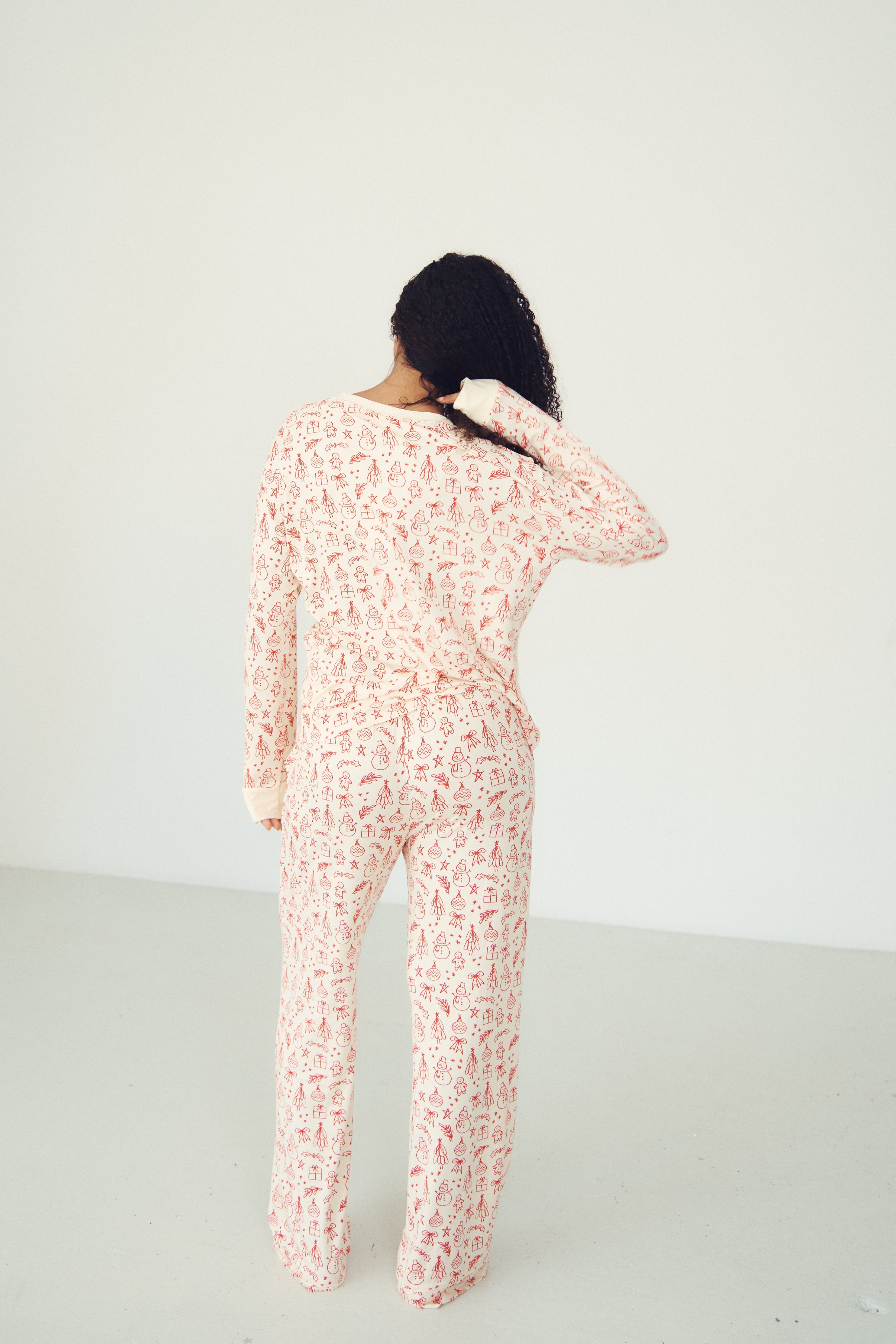 Bambi & Birdie 女士 Henley 領寬腳長褲家居服套裝 節日手繪圖案｜產品及細節圖片 5